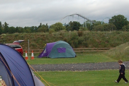 Camping at Drayton Manor campsite, with days out at DraytonManor Thomasland and Cadbury World camping1-campsite02