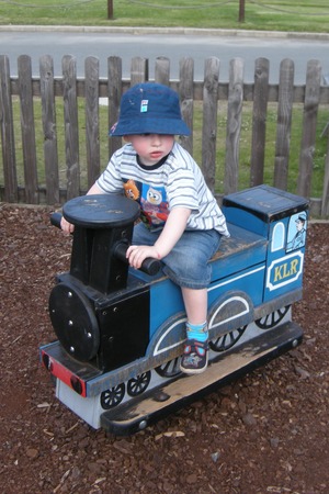 Thomas and friends at Kirklees Light Railway 04_playground_claytonwest
